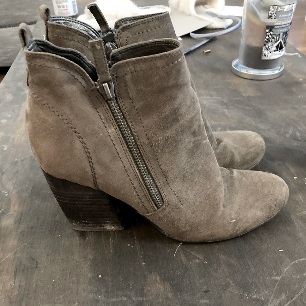 Crown Vintage Heeled Booties with Double Zipper